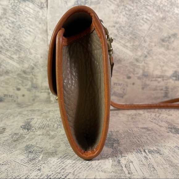 Dooney & Bourke All Weather Leather  Pochette  Model R77 Cavalry Collection - Picture 2 of 13